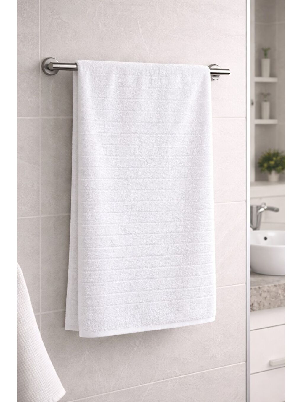 Beyaz Santos %100 Pamuk Banyo Havlusu 90x150 cm – Yumuşak ve Emici