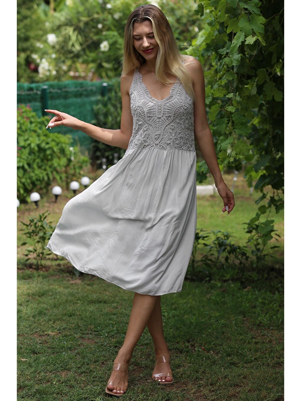 İtalyan Bej Askılı Dantelli Fistolu Dokuma Casual Elbise-1