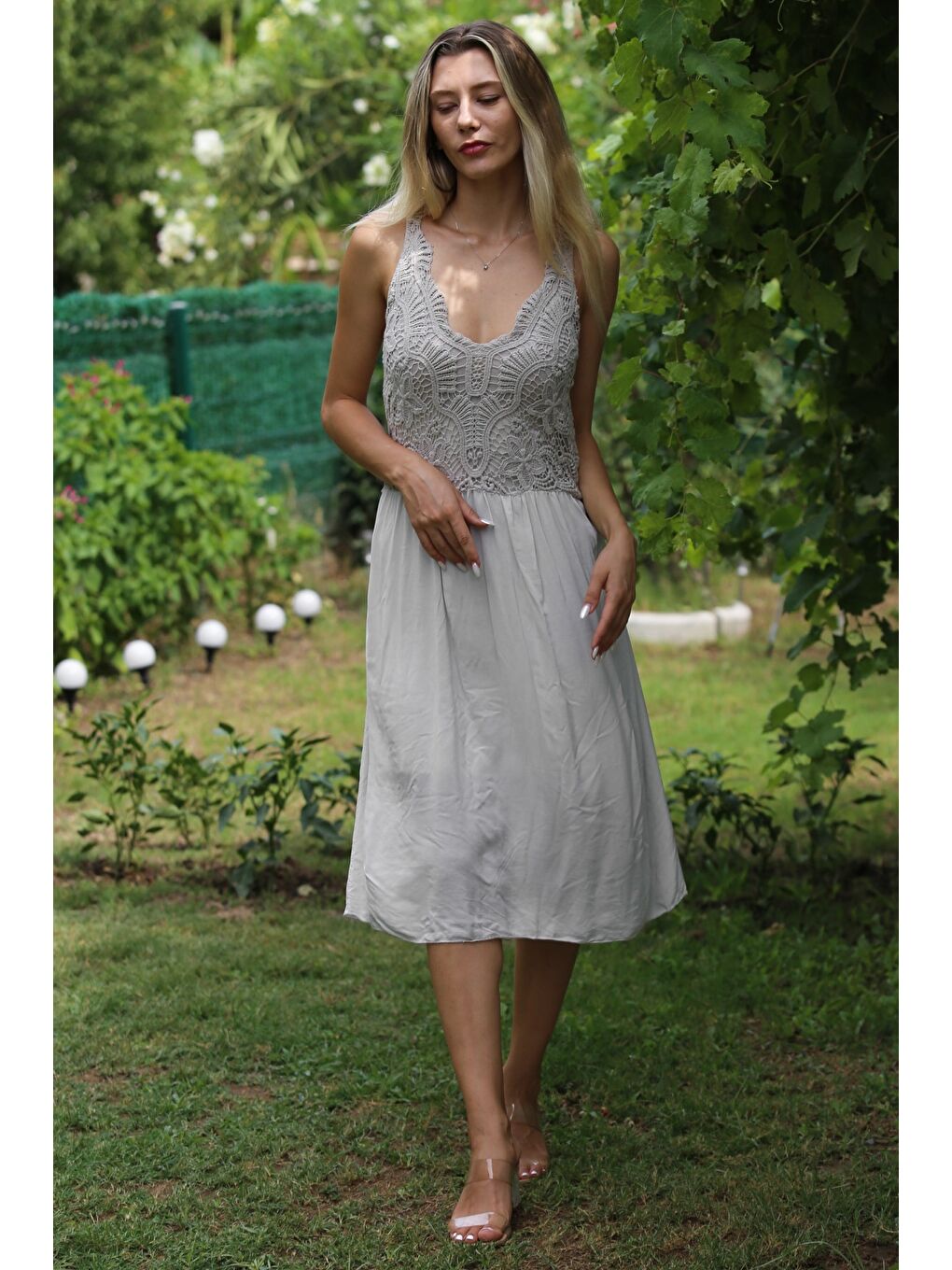 İtalyan Bej Askılı Dantelli Fistolu Dokuma Casual Elbise-3