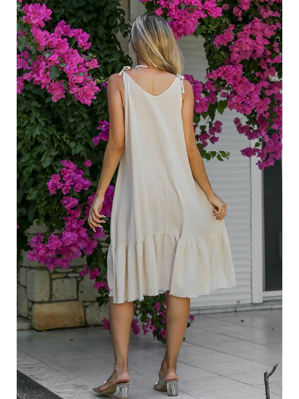 Ekru Askılı Yıkamalı Etek Ucu Fırfırlı Dokuma Casual Pamuklu Elbise-7