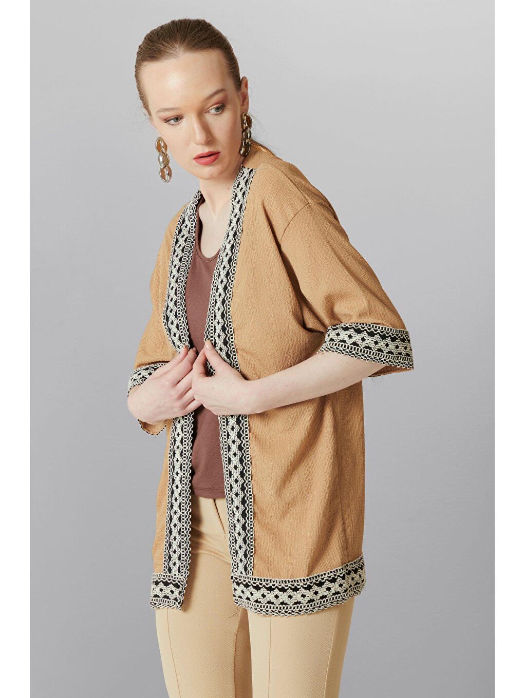 Bej 5866 Nakışlı örme KİMONO-1