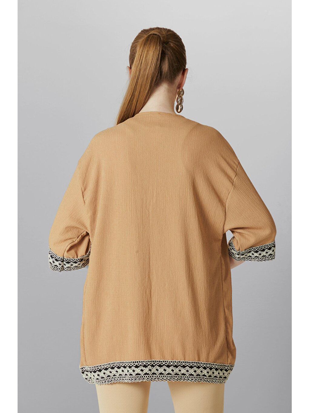 Bej 5866 Nakışlı örme KİMONO-2