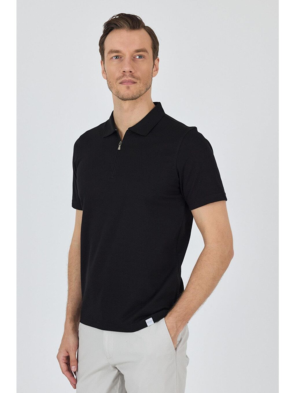 Siyah Kısa Kol Düz Suprem Polo Yaka Cepsiz Pamuklu Casual Slim Fit Tişört 1011250164_001-3