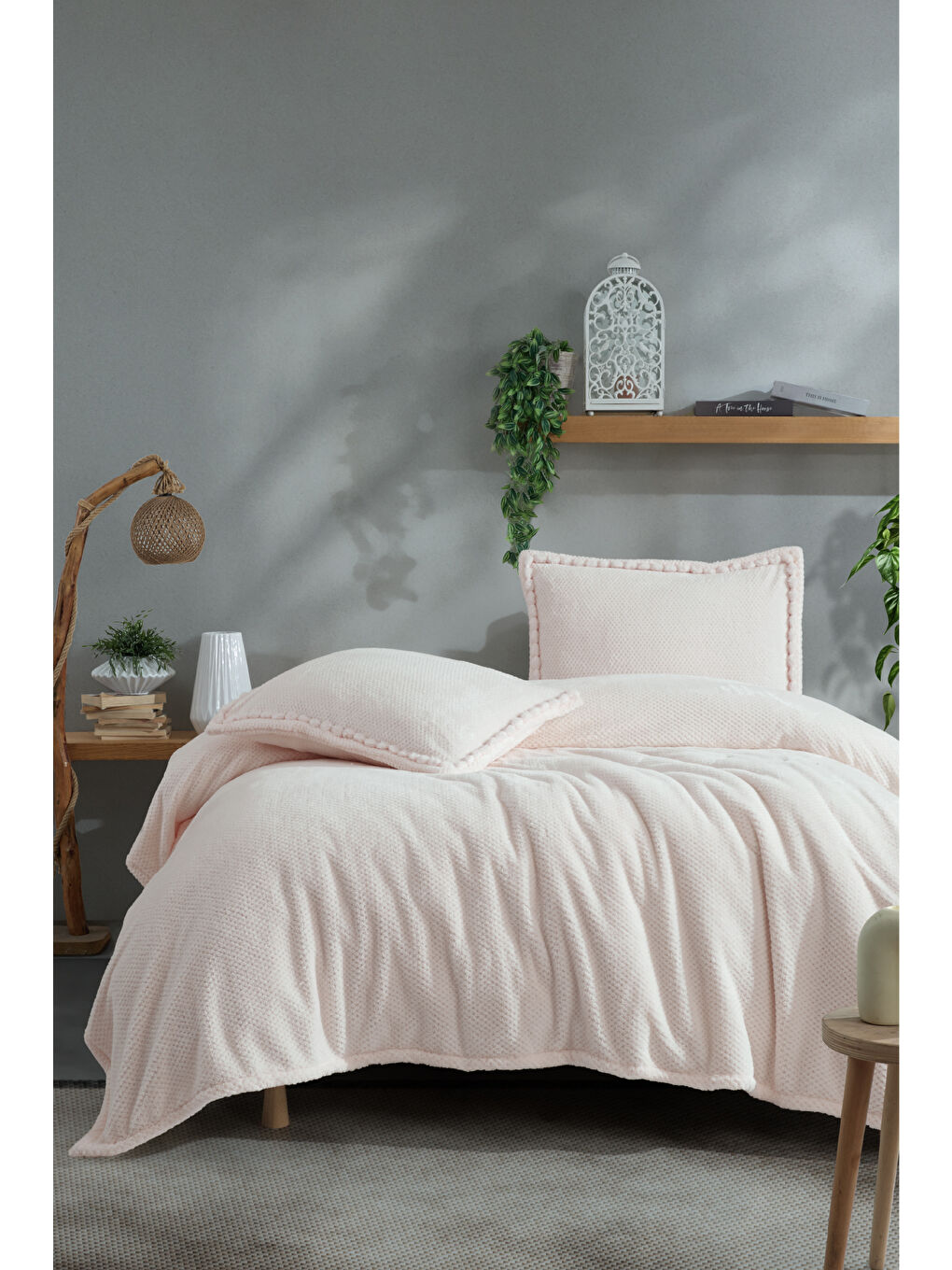 Ponpon Detaylı Yatak Örtüsü Seti Tek Kişilik Masse Ekru