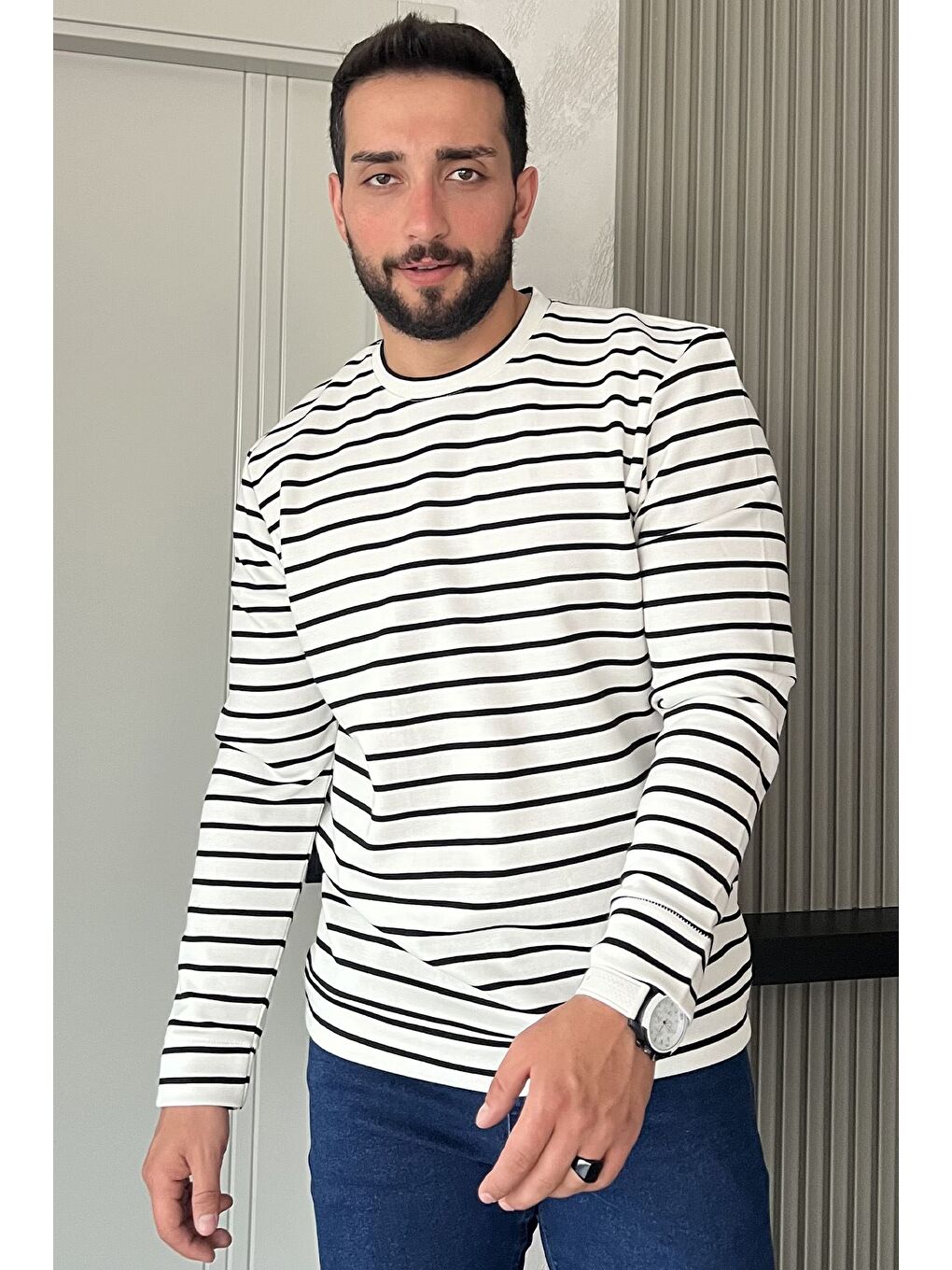 Ekru Erkek Bisiklet Yaka Çizgi Desenli Sweatshirt