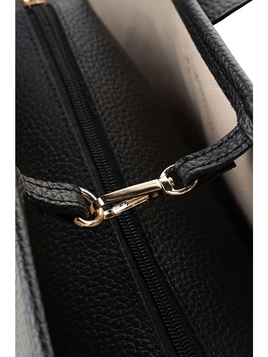 Siyah Kadın Çapraz Askılı El ve Omuz Çantası-5