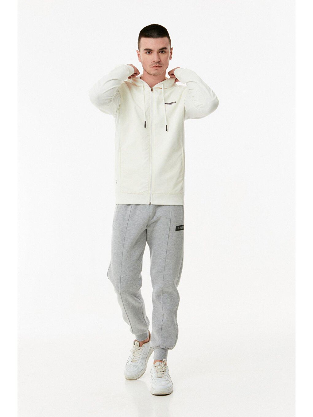 Ekru Baskılı Kapüşonlu Dalgıç Kumaş Fermuarlı Sweatshirt-1