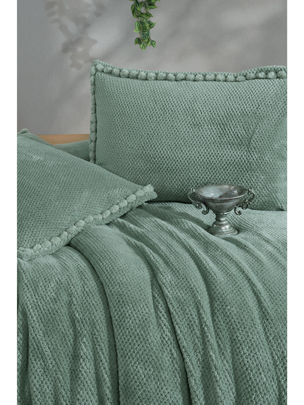 Ponpon Detaylı Yatak Örtüsü Seti Tek Kişilik Masse Yeşil-1