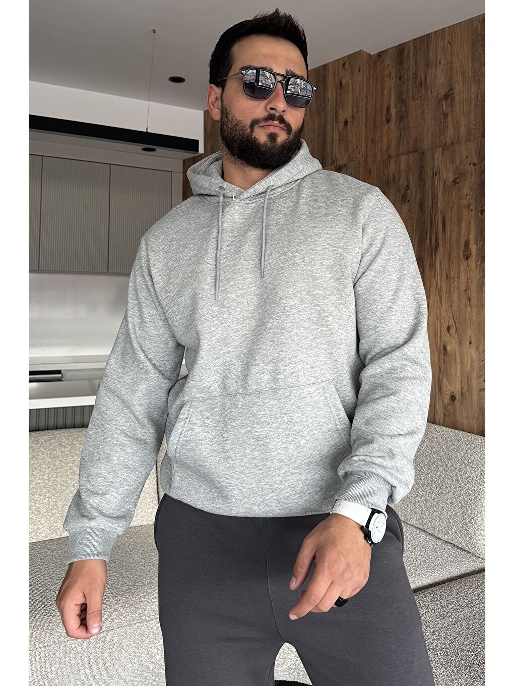 Gri Erkek Kapüşonlu Kanguru Cepli Şardonlu Sweatshirt