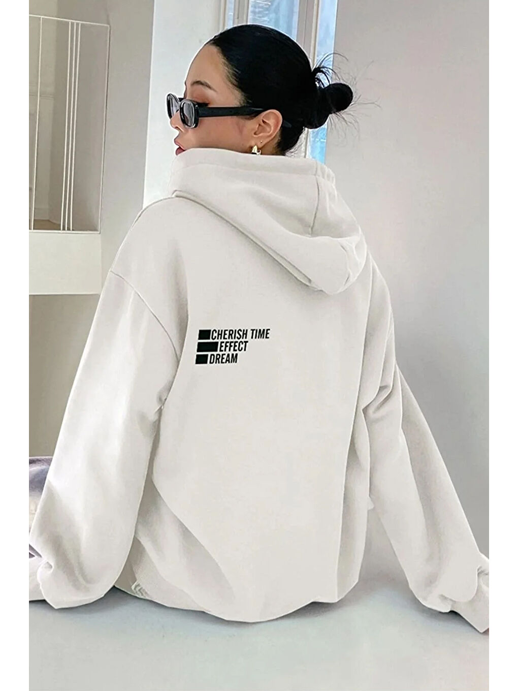 uyguntarz Beyaz Cherish Time Baskılı Sweatshirt - 1