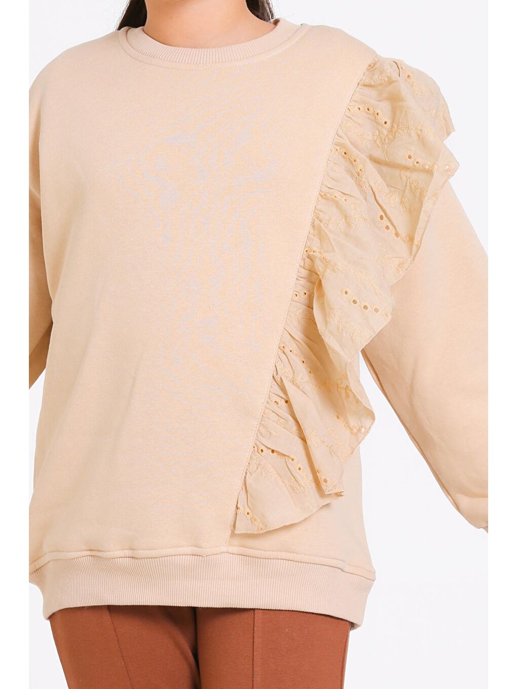 Kız Çocuk Bej Bisiklet Yaka Dantel Detaylı 4-12 Yaş Sweatshirt - 23177-4-3