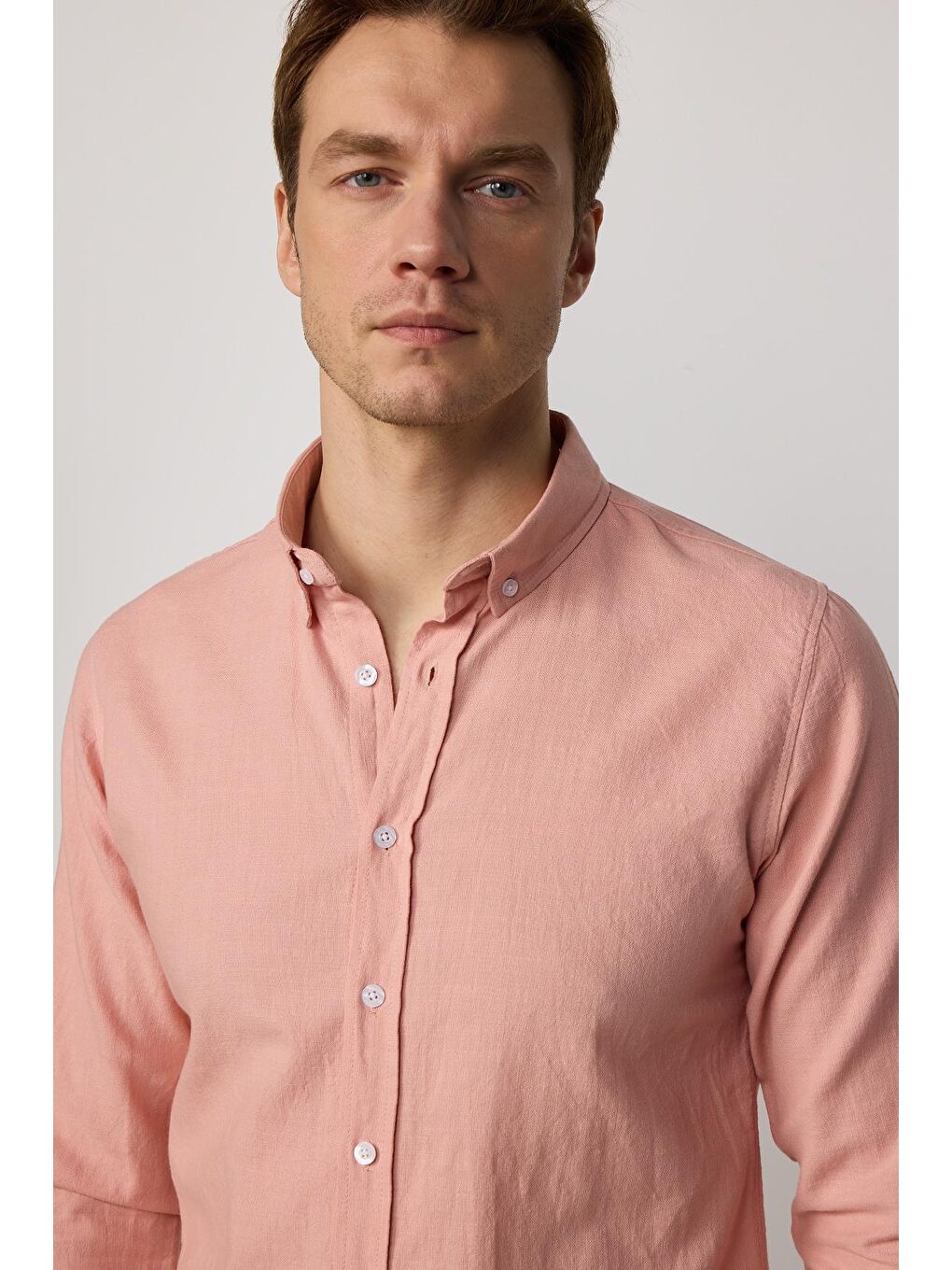 TUDORS Pembe Slim Fit Uzun Kollu Biyeli Yaka Düğmeli Keten Pudra Erkek Gömlek - 1