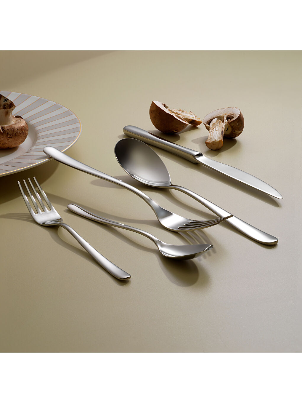 Gri Hamburg 72 Parça Çatal Kaşık Bıçak Takımı-Gümüş-1