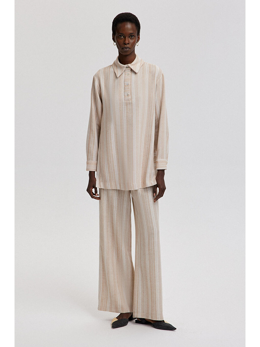 Bej Püskül Detaylı Çizgili Tunik