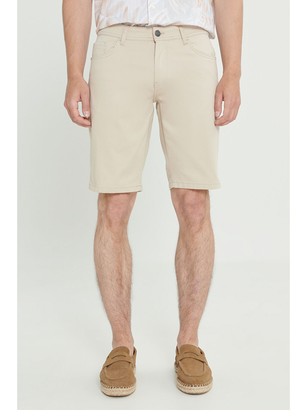 Erkek Bej Slim Fit Dar Kesim Yan Cepli Gofre Desenli Şort-2