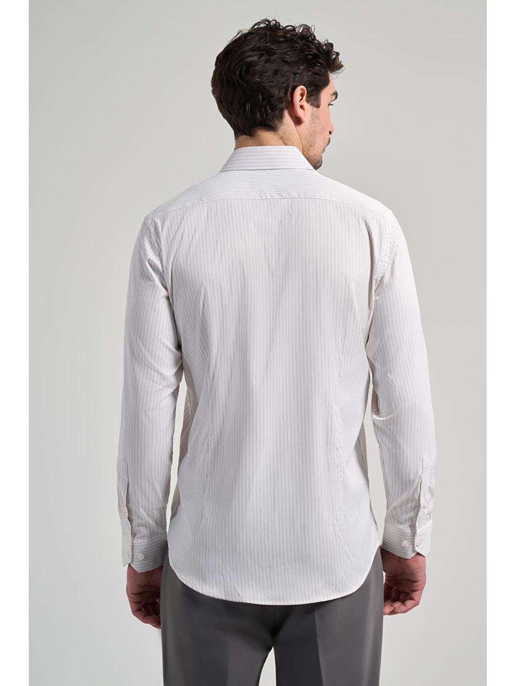 Beyaz Uzun Kol Desen Yarım İtalyan Yaka Cepsiz Esnek Classic Slim Fit Gömlek 1004245220-4