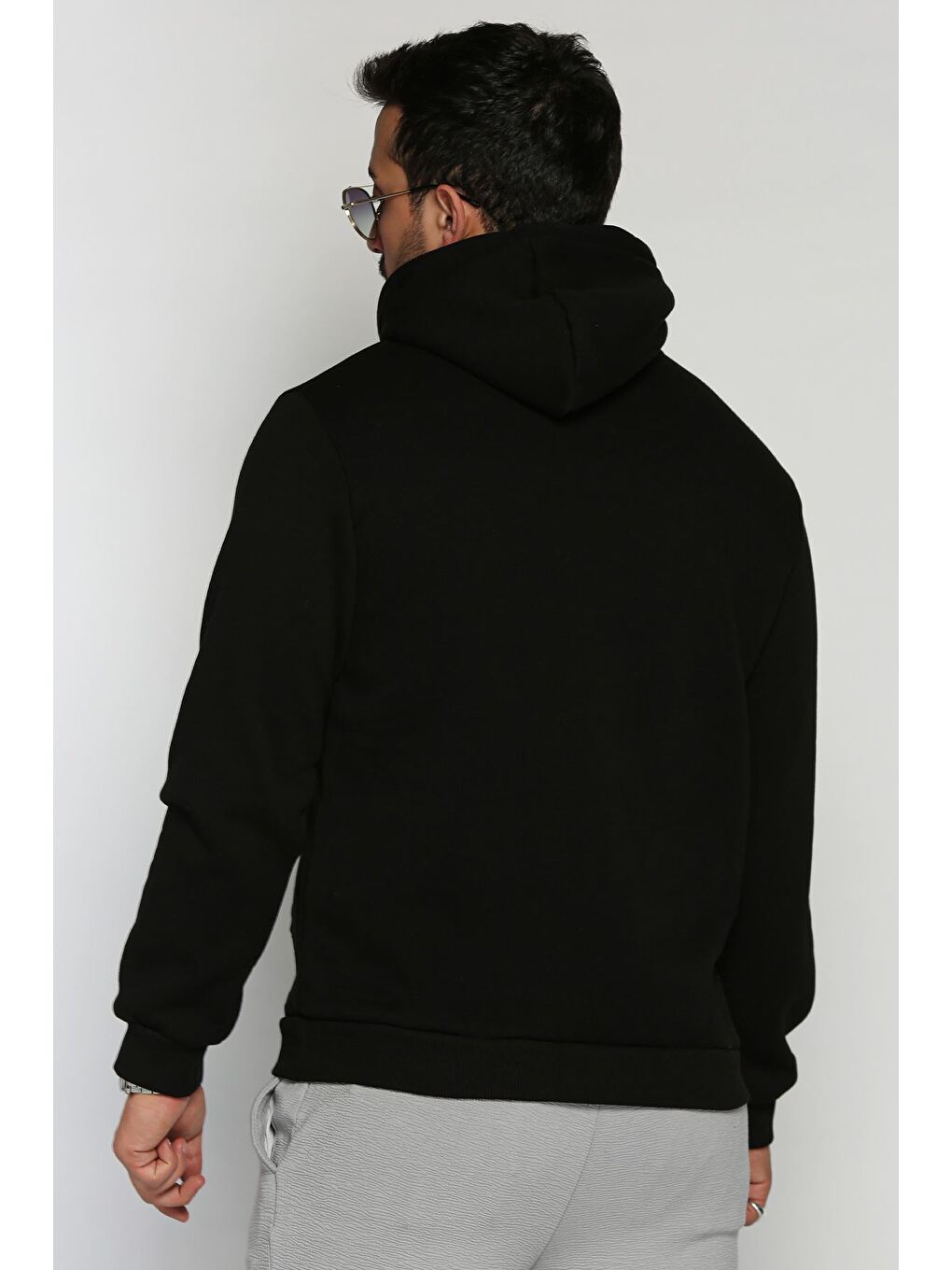 Siyah Erkek Kapüşonlu Kanguru Cepli Şardonlu Sweatshirt-2