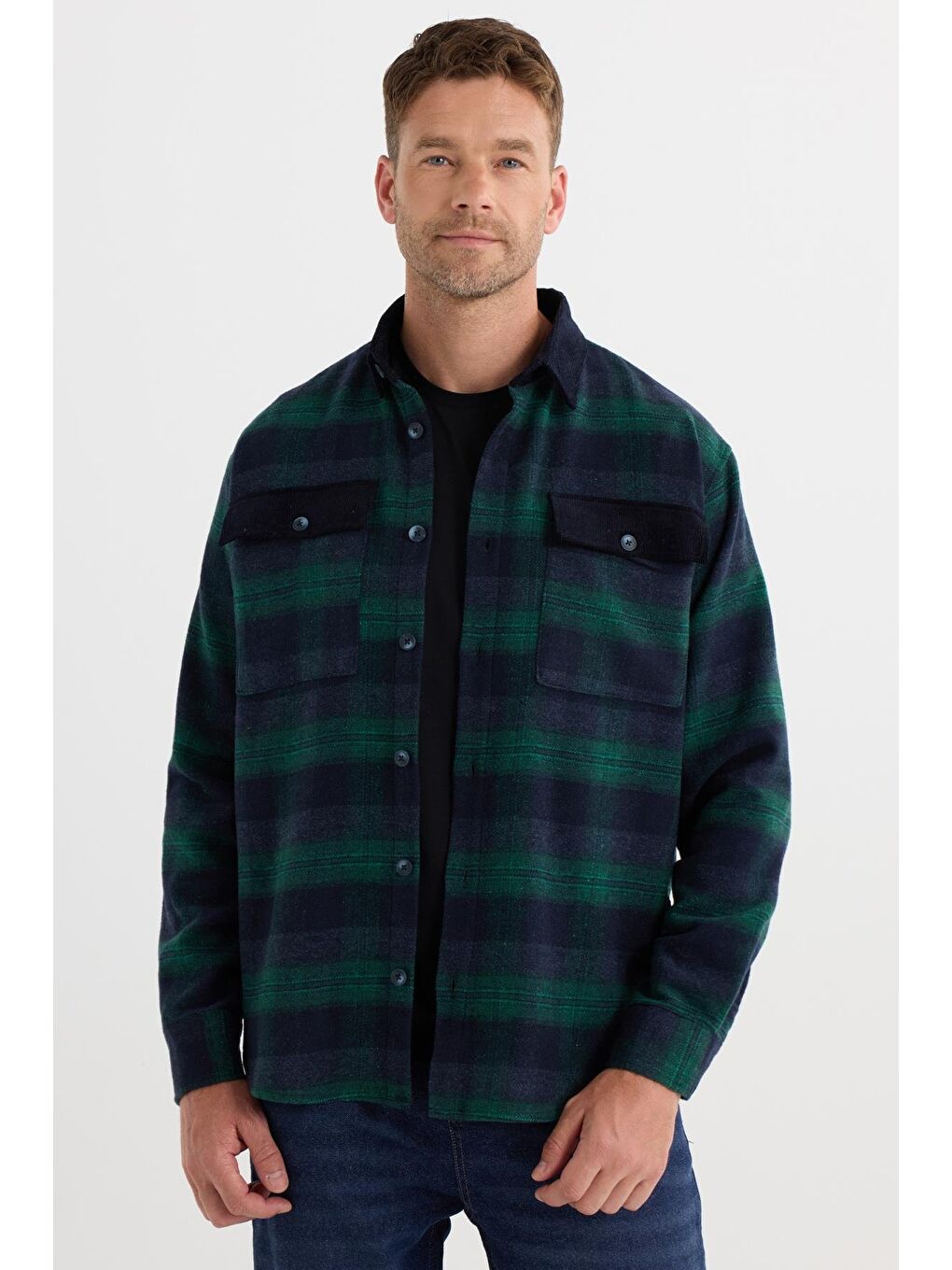 Karışık Erkek Relax Fit Rahat Kesim Spor Yaka Kareli Çift Cep Kapaklı Kışlık Gömlek