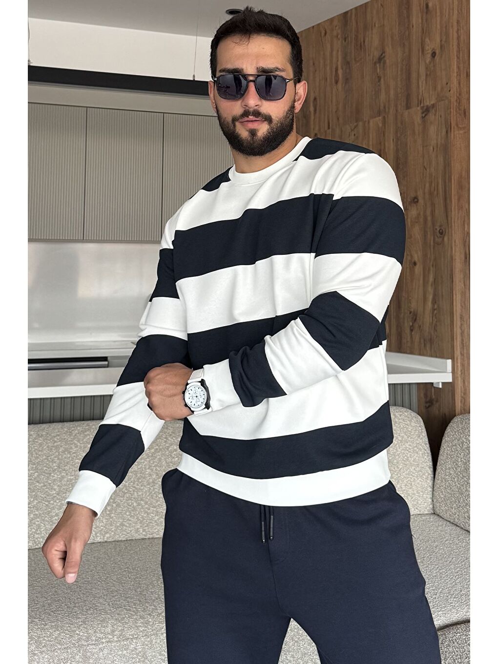 Lacivert Erkek Bisiklet Yaka Renk Bloklu Sweatshirt