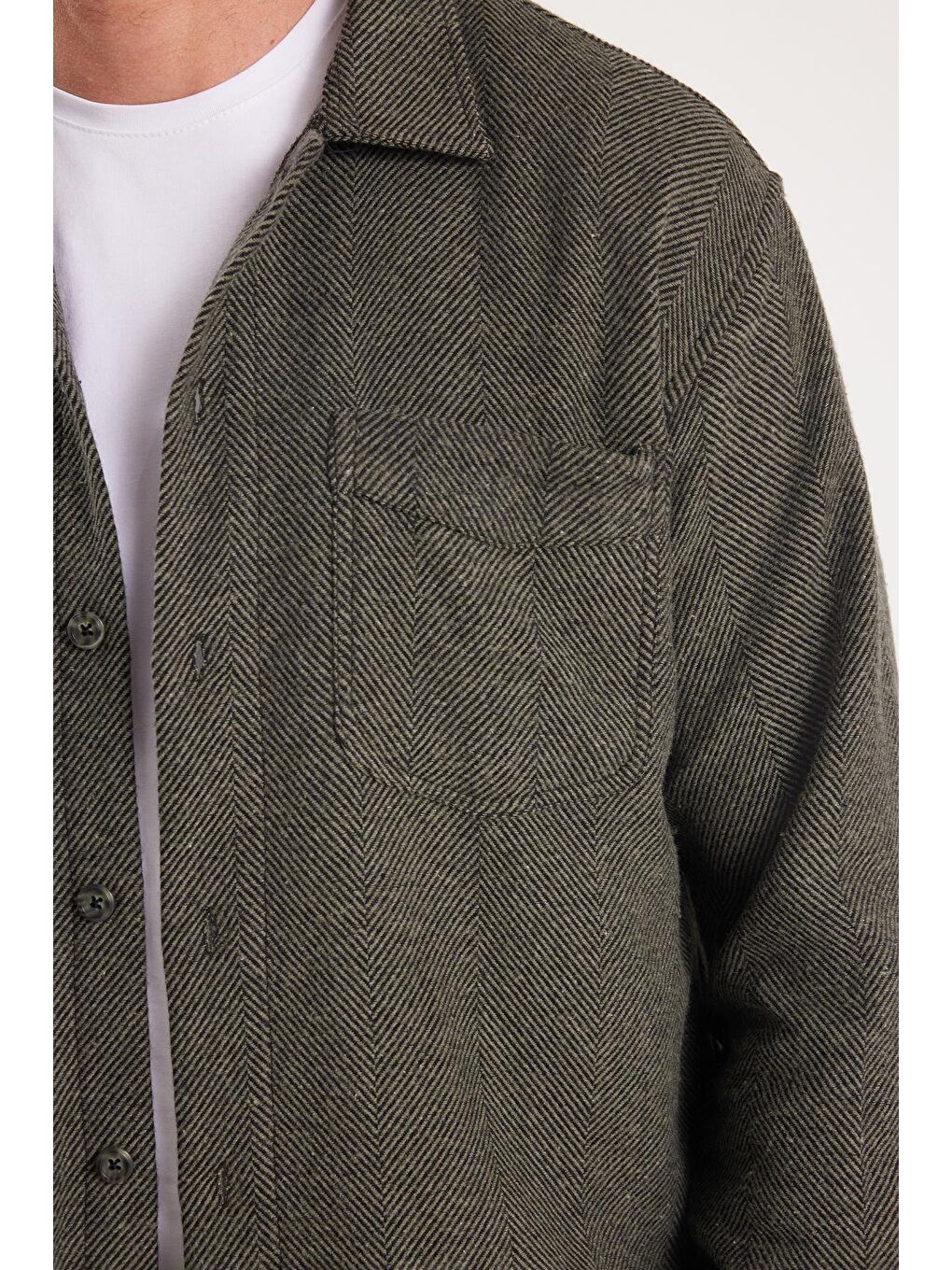 Erkek Relax Fit Rahat Kesim Oduncu Tek Cepli Kapaklı Armürlü Haki Apaş Yaka Kışlık Gömlek-2