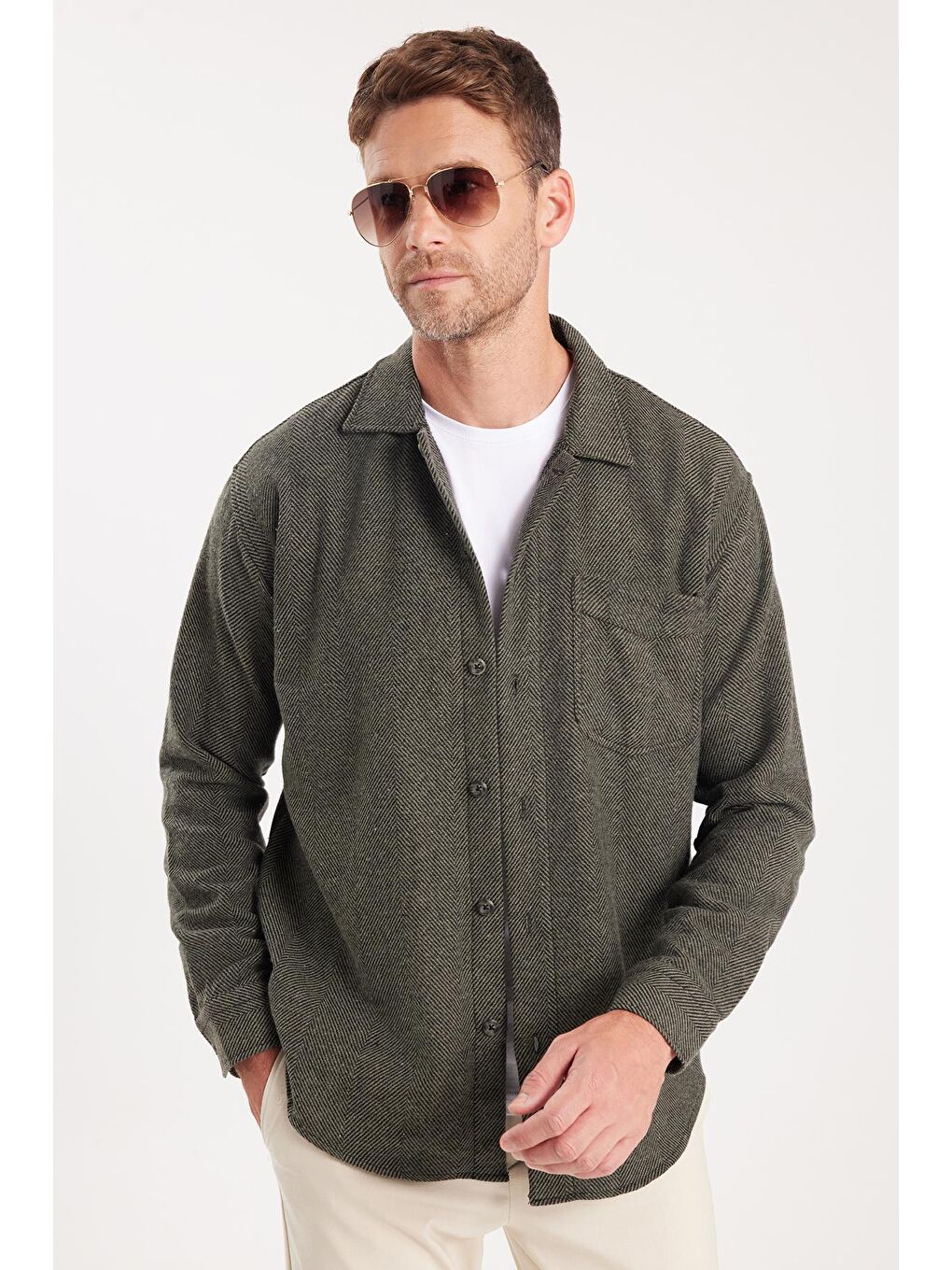 Erkek Relax Fit Rahat Kesim Oduncu Tek Cepli Kapaklı Armürlü Haki Apaş Yaka Kışlık Gömlek-4