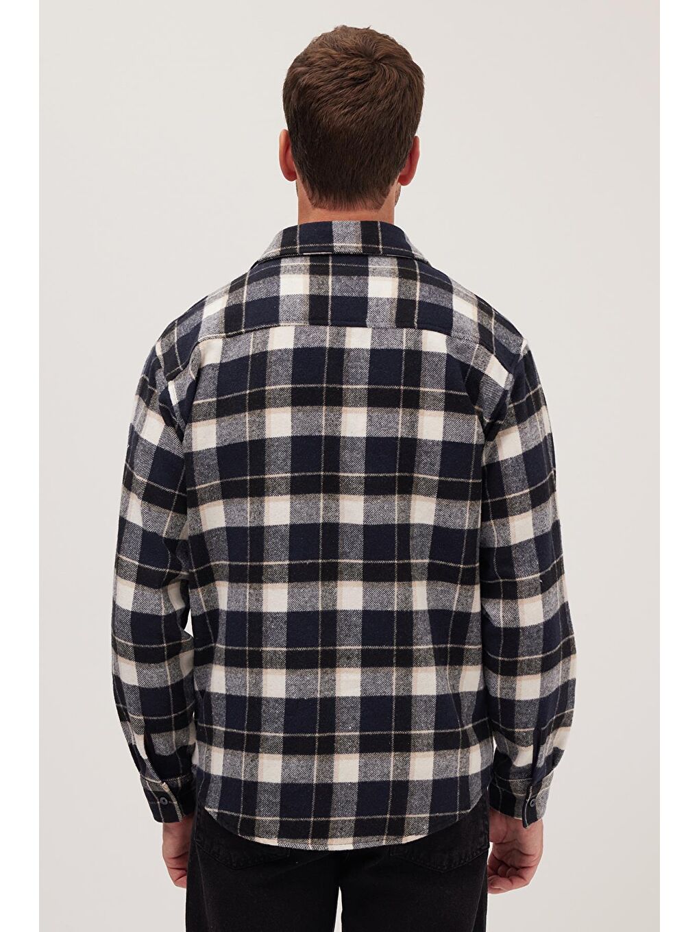 Karışık Relax Fit Rahat Kesim Çift Cep Kapaklı Kışlık Oduncu Kareli Erkek Gömlek-6