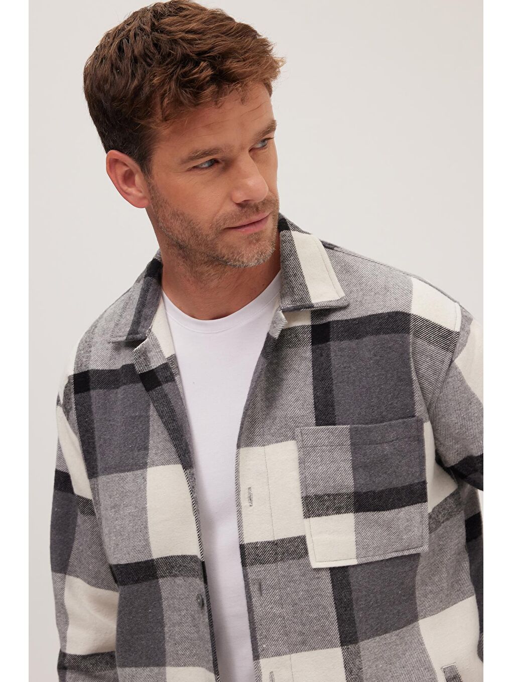 Karışık Erkek Relax Fit Rahat Kesim Spor Yaka Kareli Flotalı Cep Kışlık Gömlek