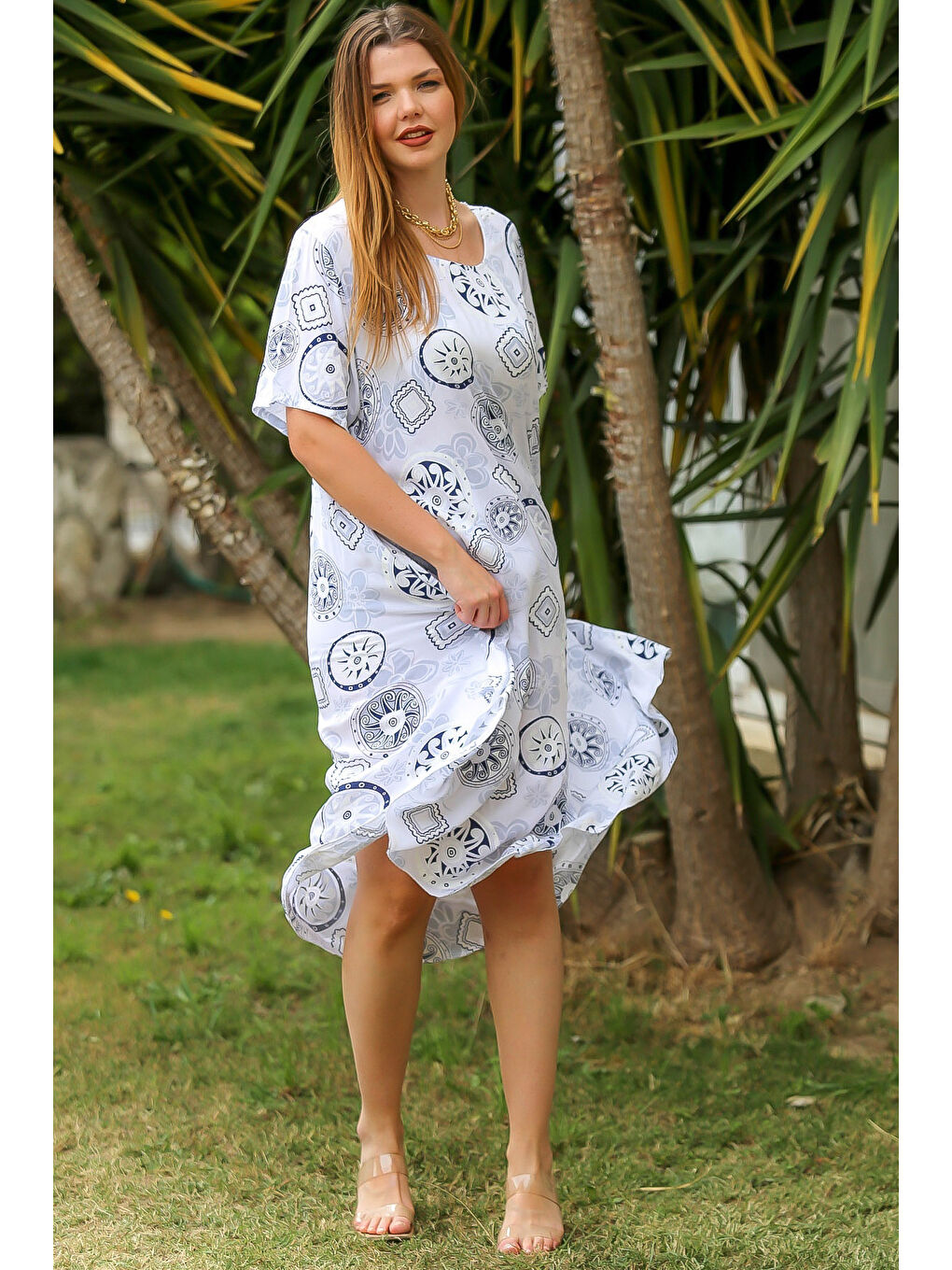 İtalyan Beyaz V Yaka Kısa Kol Oval Etekli Allover Baskılı Dokuma Casual Elbise-6