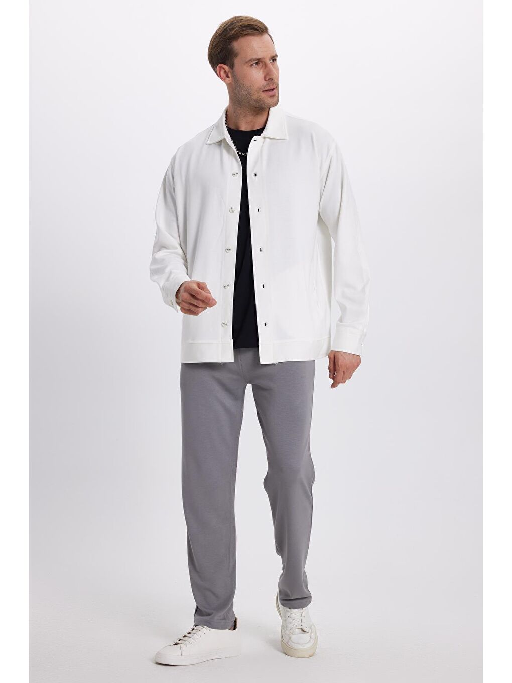 Erkek Relax Fit Rahat Kesim Uzun Kollu Düz Örme Kumaş Yandan Yırtmaçlı Beyaz Gömlek-3