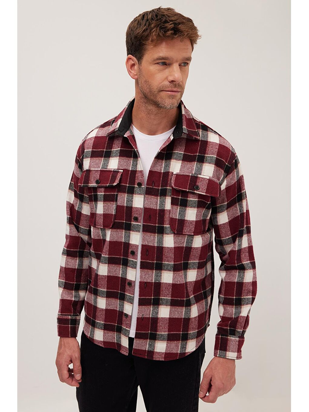 Karışık Relax Fit Rahat Kesim Çift Cep Kapaklı Kışlık Oduncu Kareli Erkek Gömlek