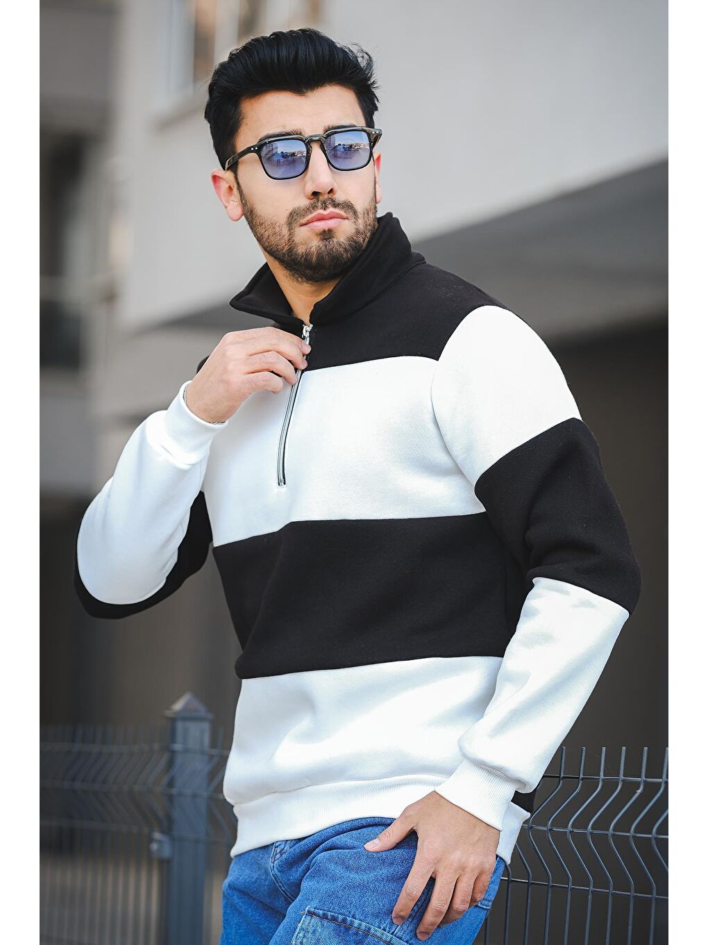 Siyah Üç İplik Şardonlu Parçalı  Dik Yaka Slim Fit Erkek Fermuarlı Sweatshirt