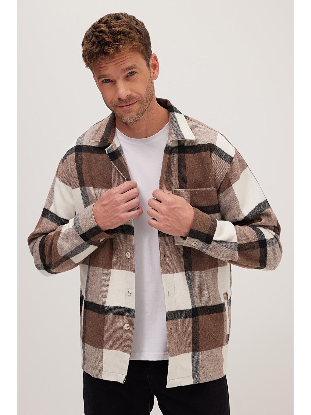 Karışık Erkek Relax Fit Rahat Kesim Spor Yaka Kareli Flotalı Cep Kışlık Gömlek