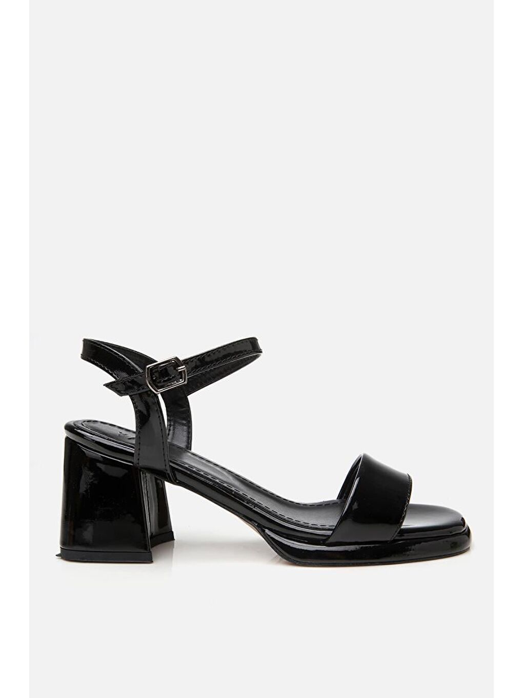 Kadın Siyah Topuklu Sandalet