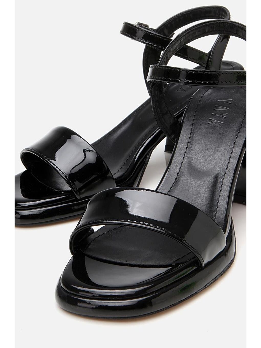 Kadın Siyah Topuklu Sandalet-4