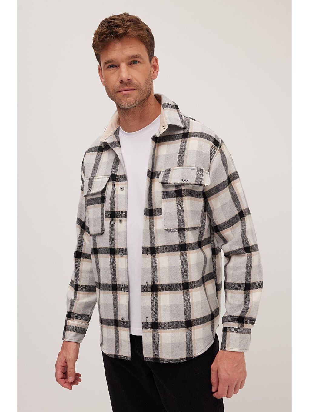 Karışık Relax Fit Rahat Kesim Çift Cep Kapaklı Kışlık Oduncu Kareli Erkek Gömlek