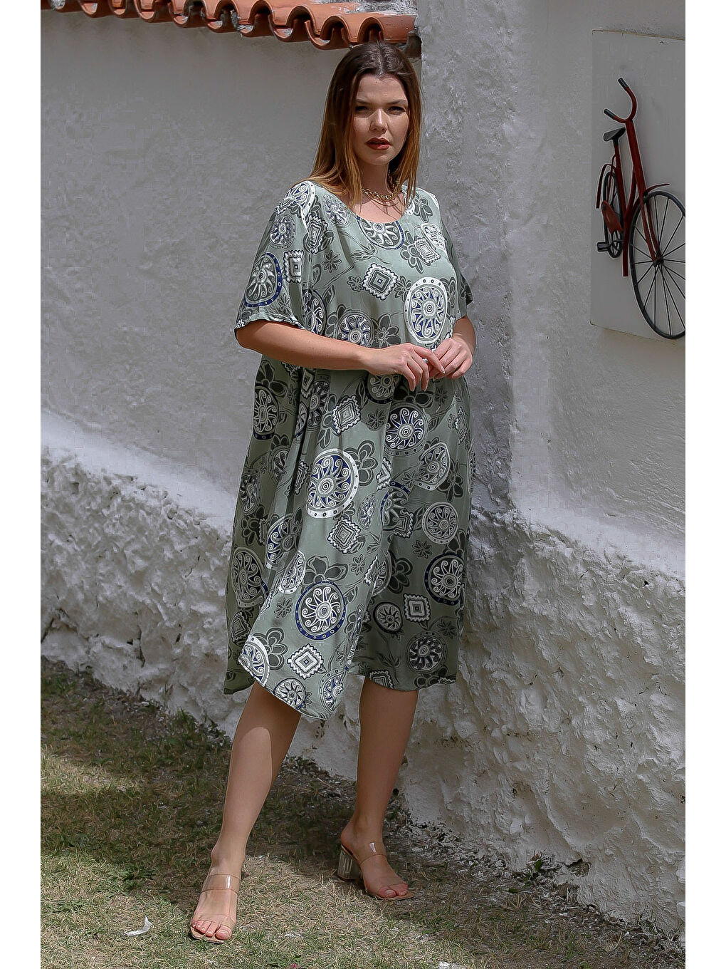 İtalyan Haki V Yaka Kısa Kol Oval Etekli Allover Baskılı Dokuma Casual Elbise-2
