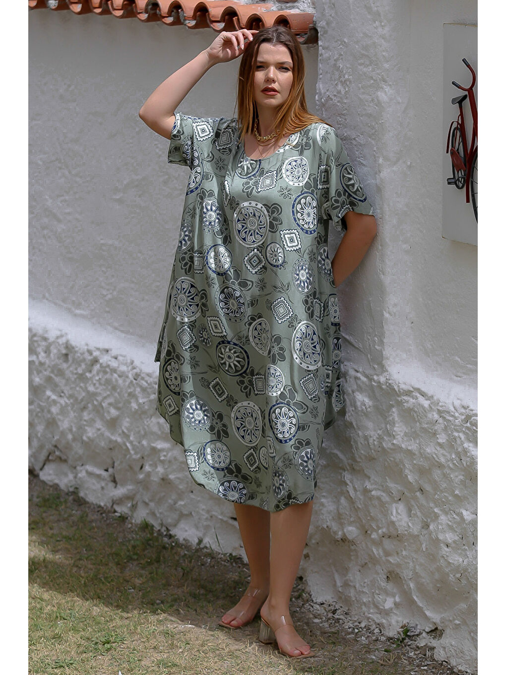 İtalyan Haki V Yaka Kısa Kol Oval Etekli Allover Baskılı Dokuma Casual Elbise-3