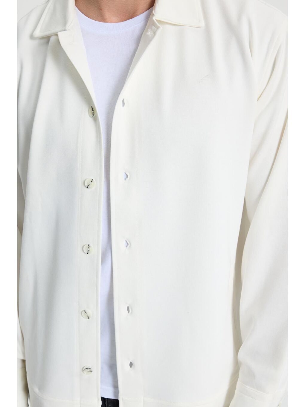 Erkek Relax Fit Rahat Kesim Düğmeli Yandan Cepli Örme Beyaz Ceket Gömlek-2