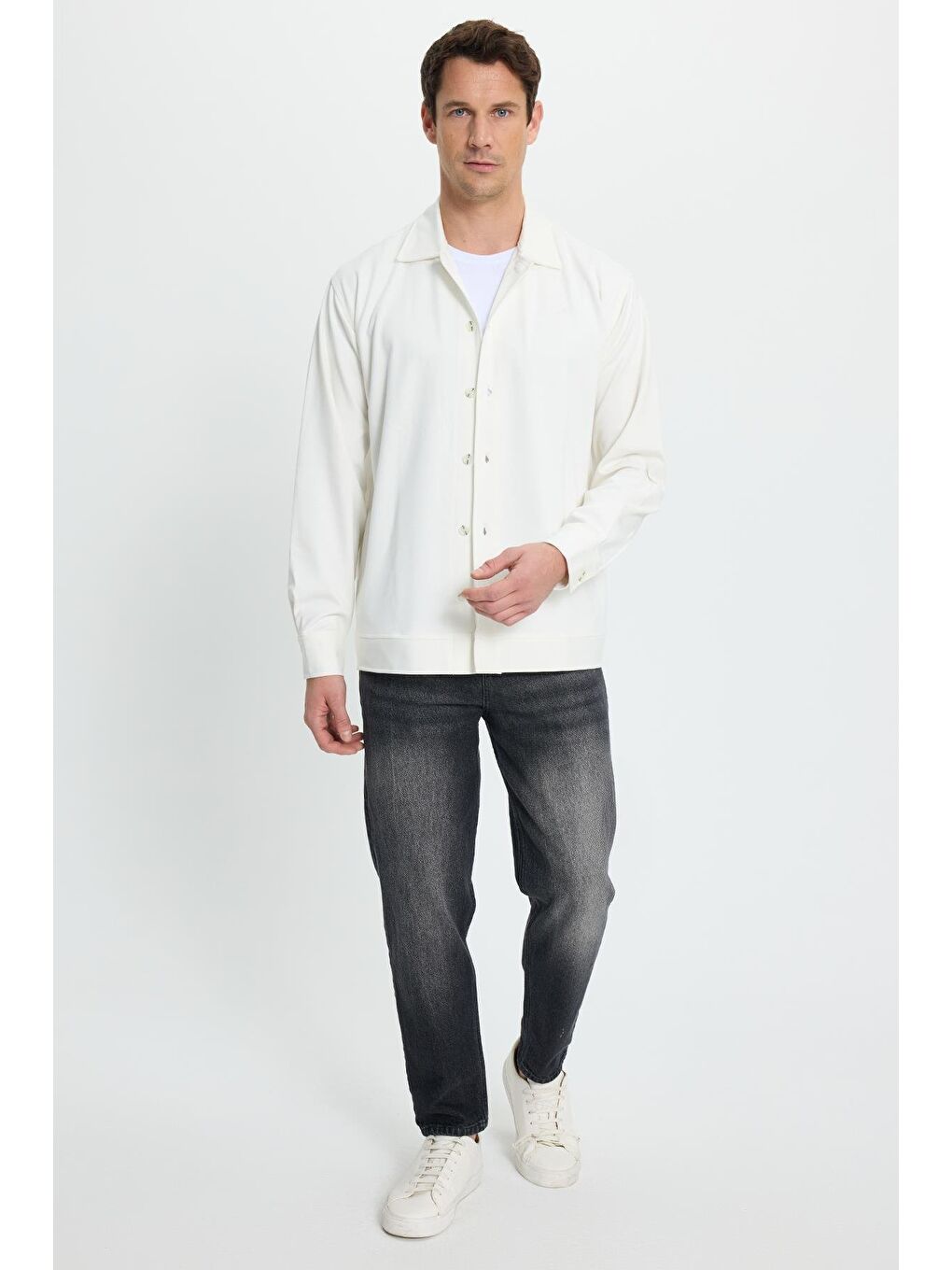 Erkek Relax Fit Rahat Kesim Düğmeli Yandan Cepli Örme Beyaz Ceket Gömlek-3