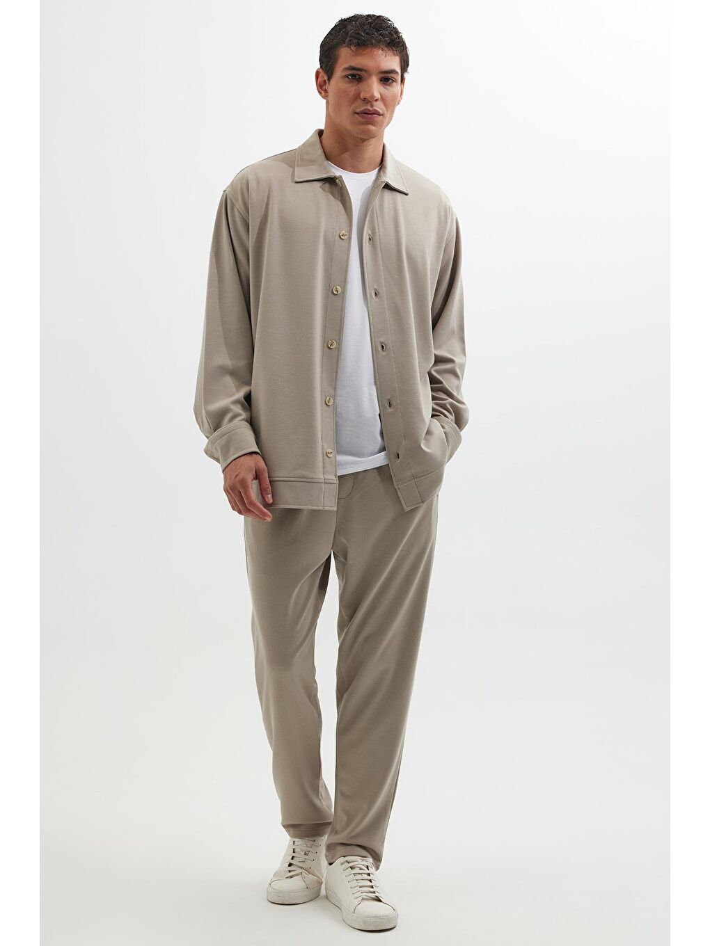 Erkek Relax Fit Rahat Kesim Düğmeli Yandan Cepli Örme Bej Ceket Gömlek-5