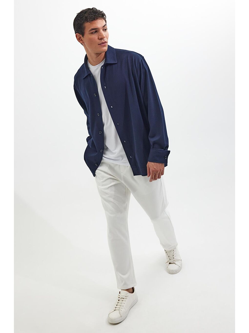 Erkek Relax Fit Rahat Kesim Düğmeli Yandan Cepli Örme Lacivert Ceket Gömlek-1