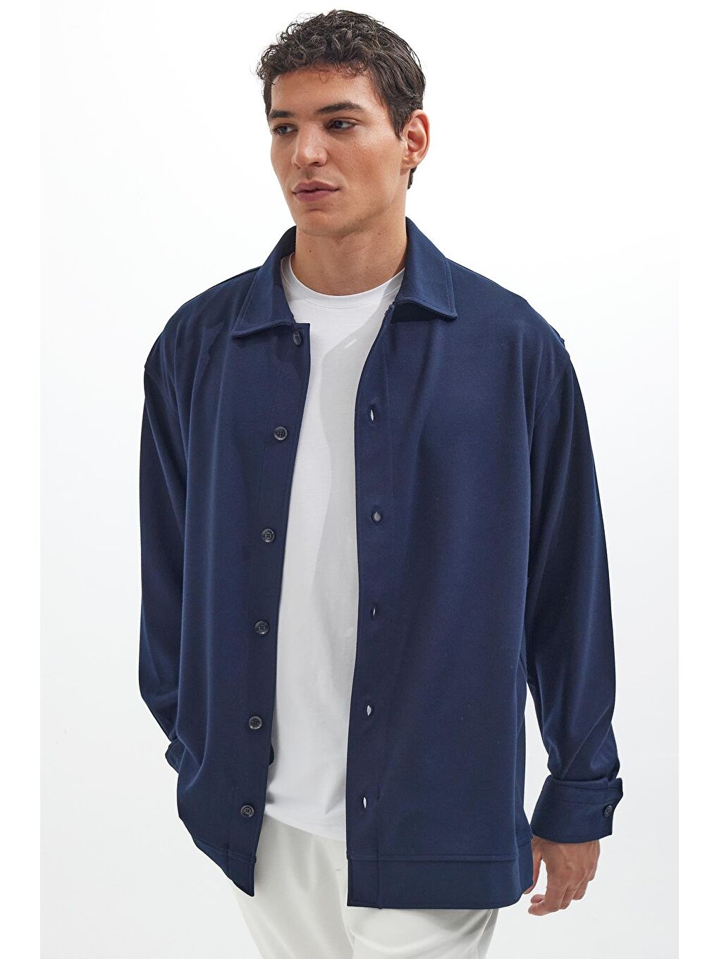 Erkek Relax Fit Rahat Kesim Düğmeli Yandan Cepli Örme Lacivert Ceket Gömlek-4