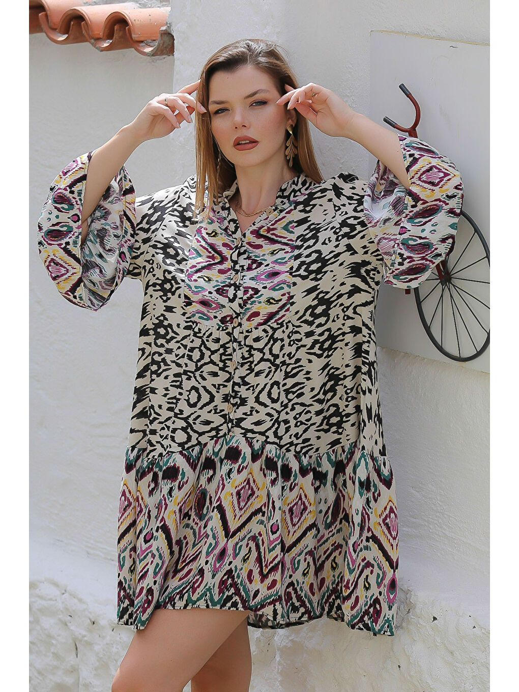 Bej Hakim Yaka 3/4 Kol Düğmeli Kol Ve Etek Ucu Fırfırlı Allover Baskılı Dokuma Casual Elbise-2