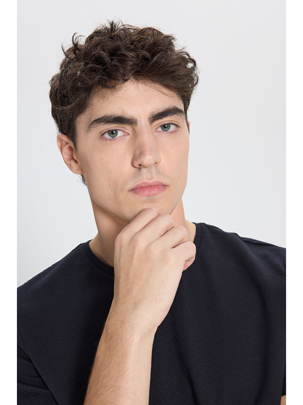 Erkek Siyah Slim Fit Dar Kesim Bisiklet Yaka Desenli Tişört-3