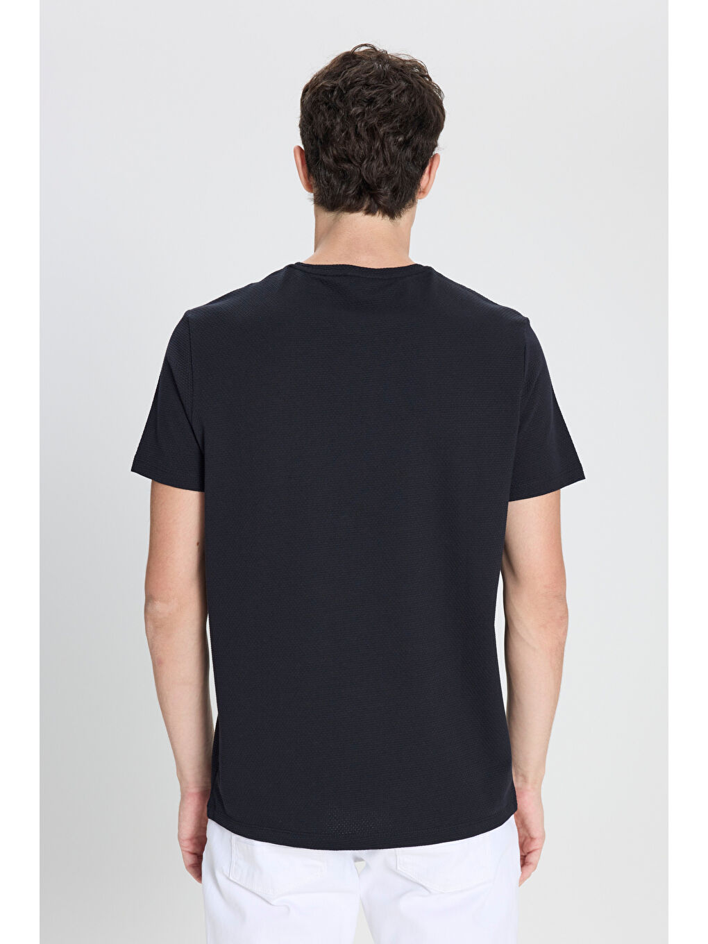 Erkek Siyah Slim Fit Dar Kesim Bisiklet Yaka Desenli Tişört-4