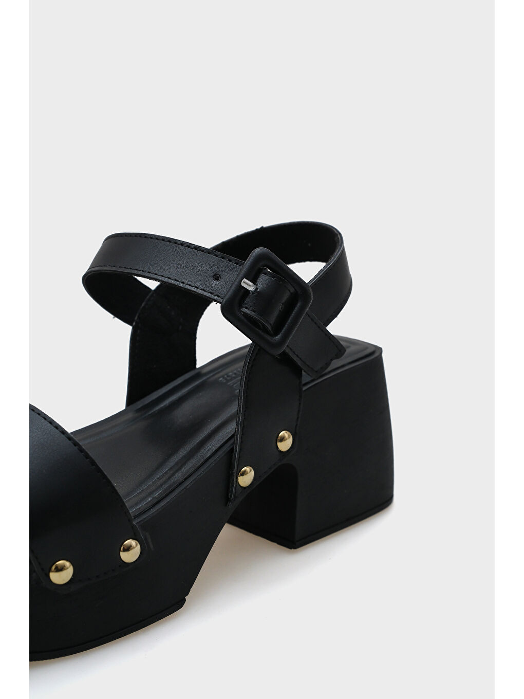 Siyah Dulce Küt Burunlu Tek Bant Platform Topuklu Kadın Sandalet-5