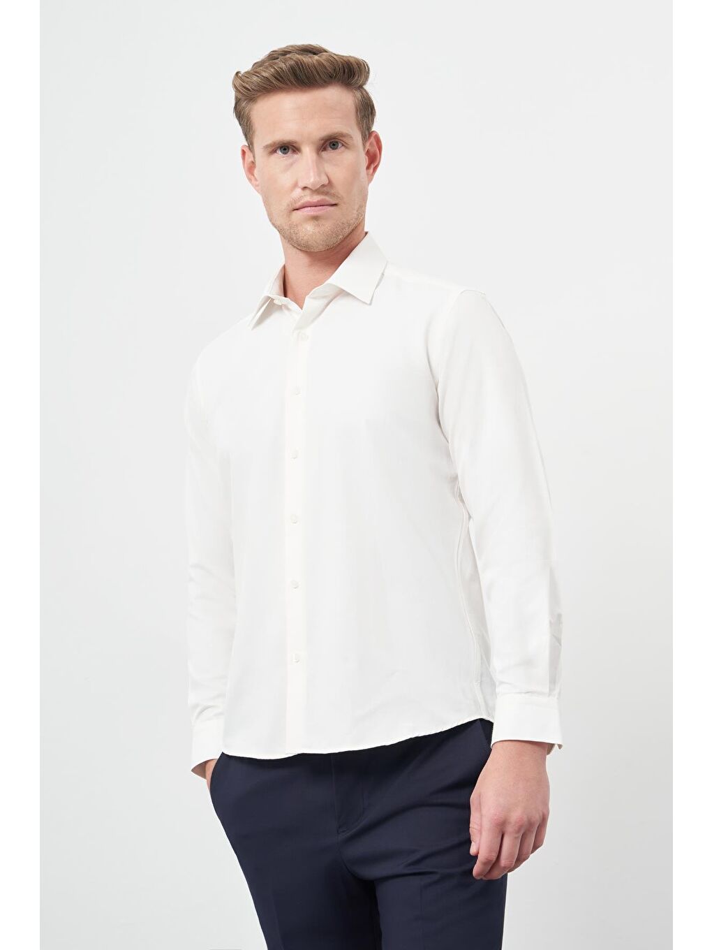 Kahverengi Açık Krem Uzun Kol Düz Bez Ayağı Sert Yaka Cepsiz Pamuklu Classic Slim Fit Gömlek 1004245267-2