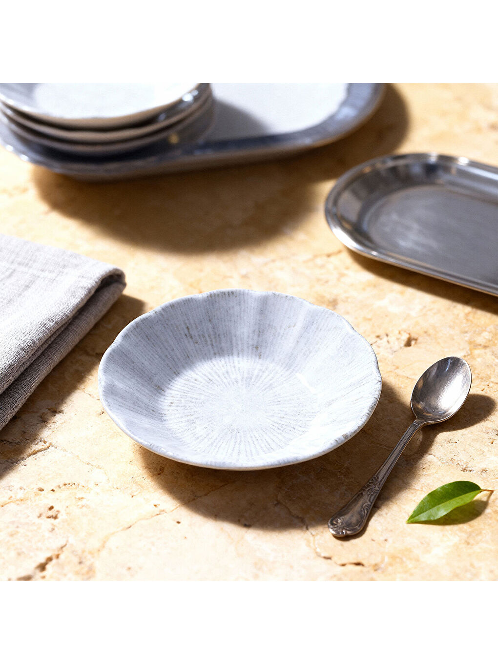 Ekru Acem 6 Parça 10 cm Porselen Çay Tabağı Seti