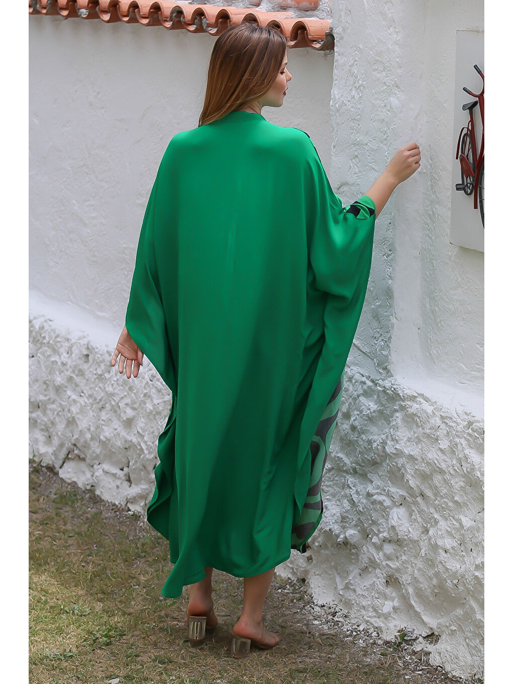 Siyah-Yeşil Hakim Yaka Yarasa Kol Düğmeli Fleto Cep Baskılı Dokuma Oversize Casual Elbise-7