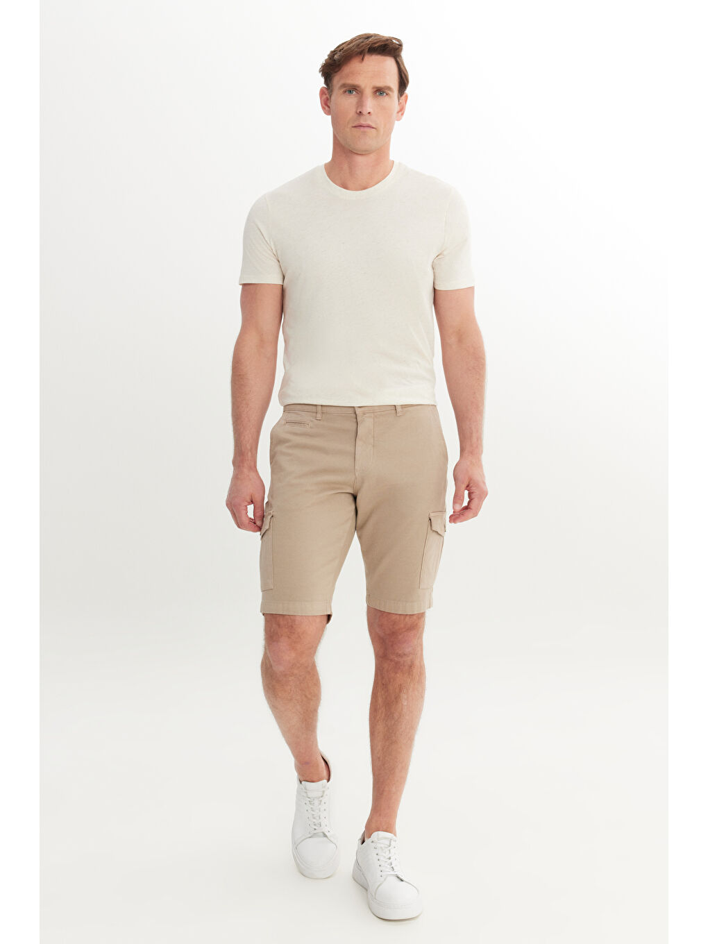 Bej Erkek Vizon Slim Fit Dar Kesim Pamuklu Esnek Yan Cepli Şort-1